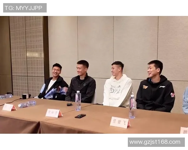 任骏飞领衔球队奋战赛季展现篮球才华与团队精神的完美结合